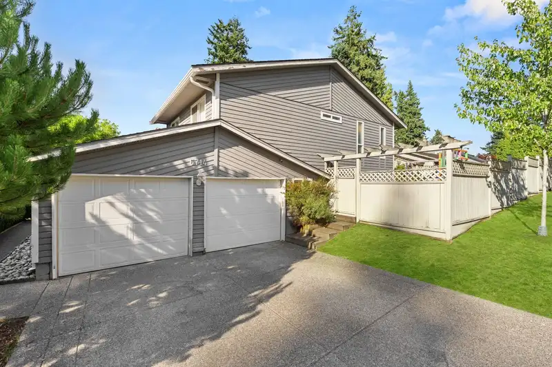 6714 NICHOLSON ROAD - photo 2 of 40