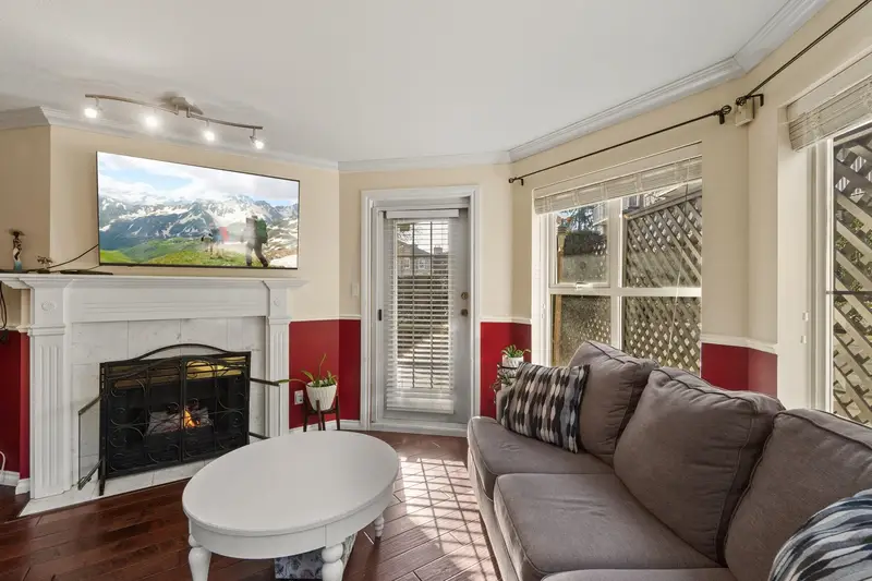 105 15110 108 AVENUE - photo 2 of 25