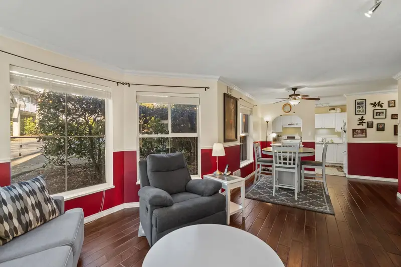 105 15110 108 AVENUE - photo 4 of 25