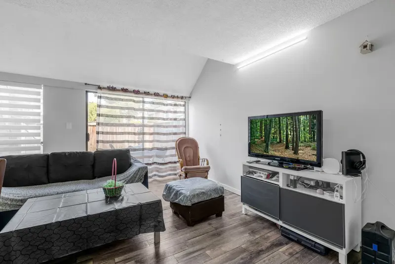 47 17708 60 AVENUE - photo 4 of 17