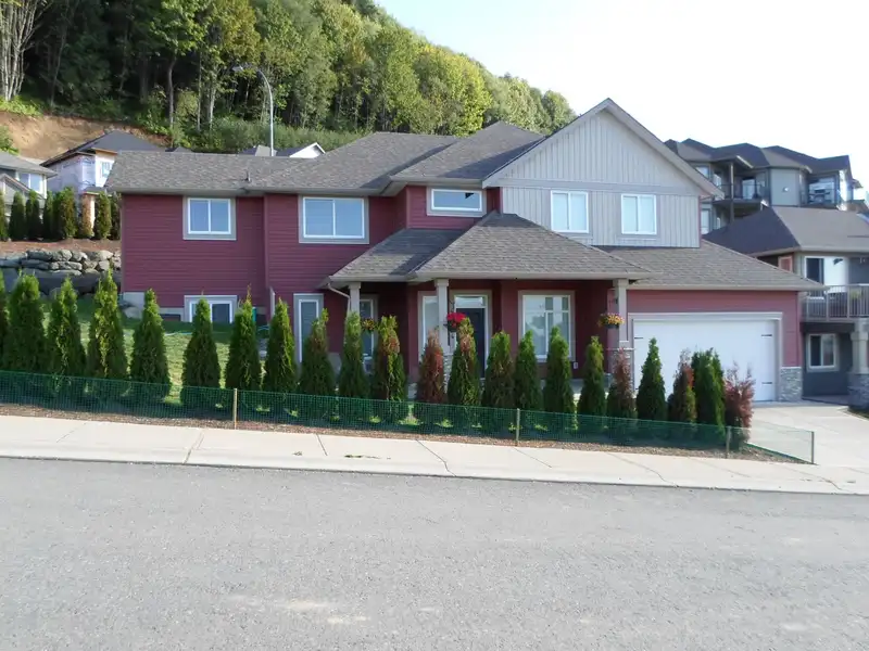 47264 VISTA PLACE - photo 1 of 35