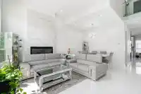 5921 140B STREET - thumbnail 2