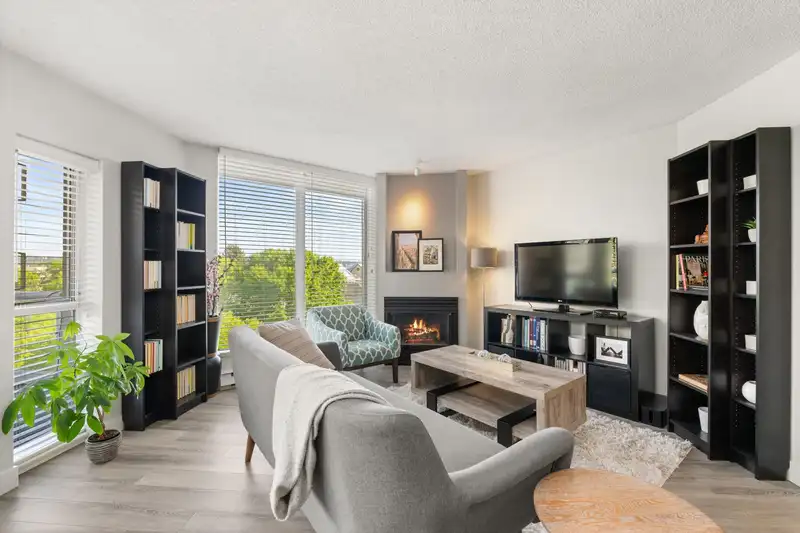 506 1135 QUAYSIDE DRIVE - photo 1 of 37