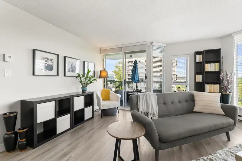 506 1135 QUAYSIDE DRIVE - photo 3 of 37