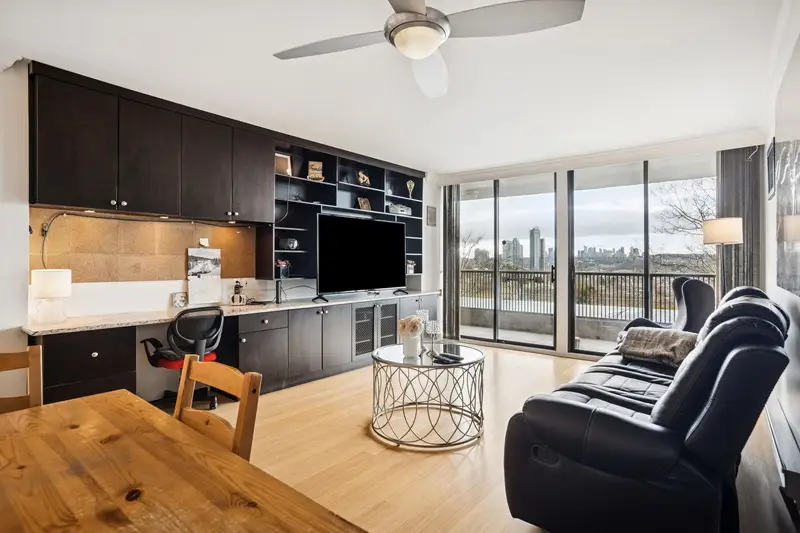 106 3740 ALBERT STREET - photo 4 of 25