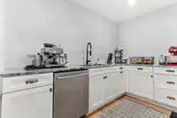 7025 HESSLEA CRESCENT - thumbnail 15