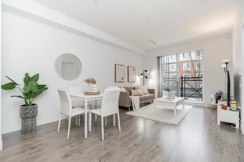 213 618 COMO LAKE AVENUE - photo 1 of 25