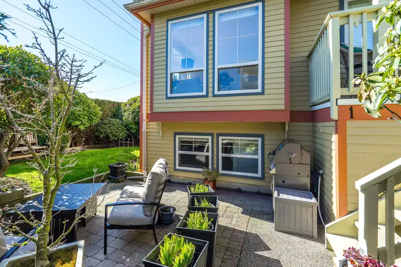 1 15151 BUENA VISTA AVENUE - photo 3 of 40
