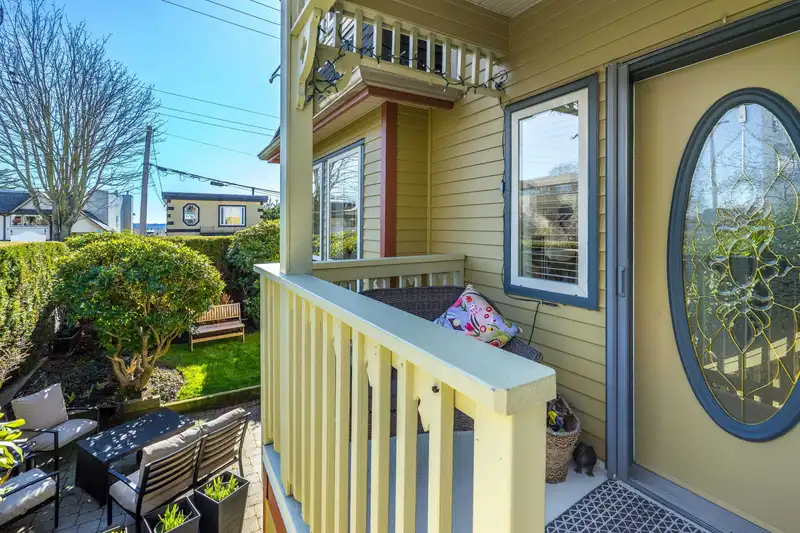 1 15151 BUENA VISTA AVENUE - photo 4 of 40
