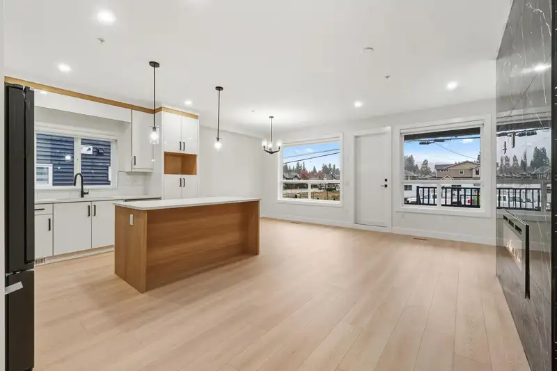 32529 HIGGINBOTTOM COURT - photo 4 of 40