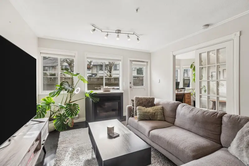 53 19034 MCMYN ROAD - photo 1 of 19