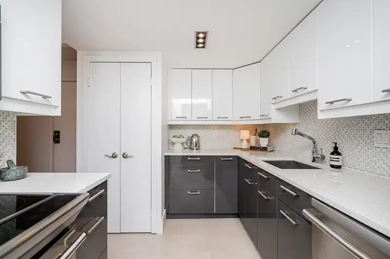 902 1616 W 13 AVENUE - photo 2 of 36