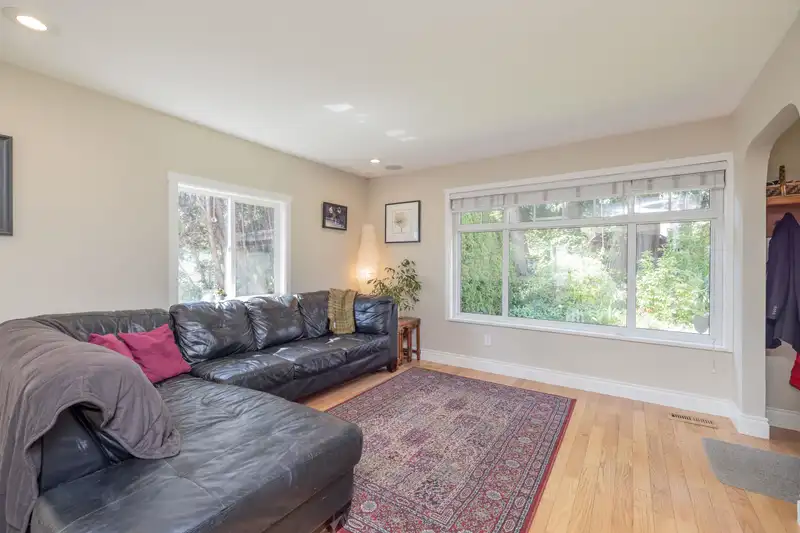 1119 CLOVERLEY STREET - photo 2 of 40