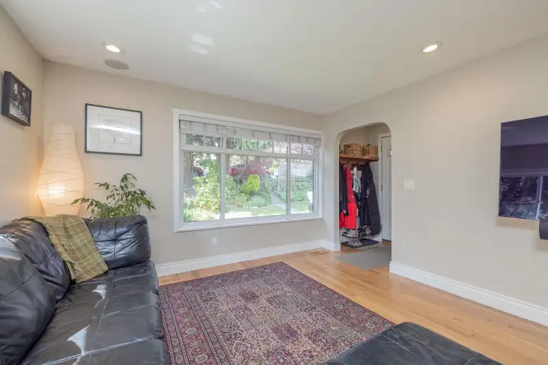 1119 CLOVERLEY STREET - photo 3 of 40