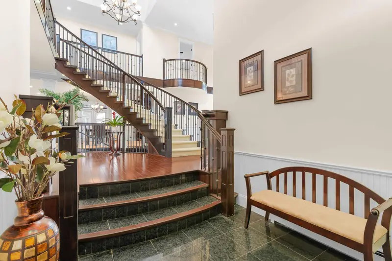 14225 69A AVENUE - photo 3 of 25