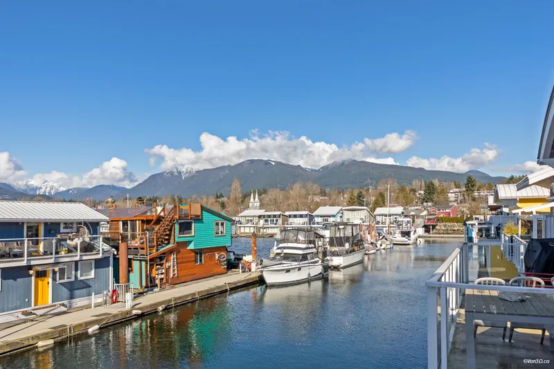 29 415 ESPLANADE AVENUE - photo 1 of 25