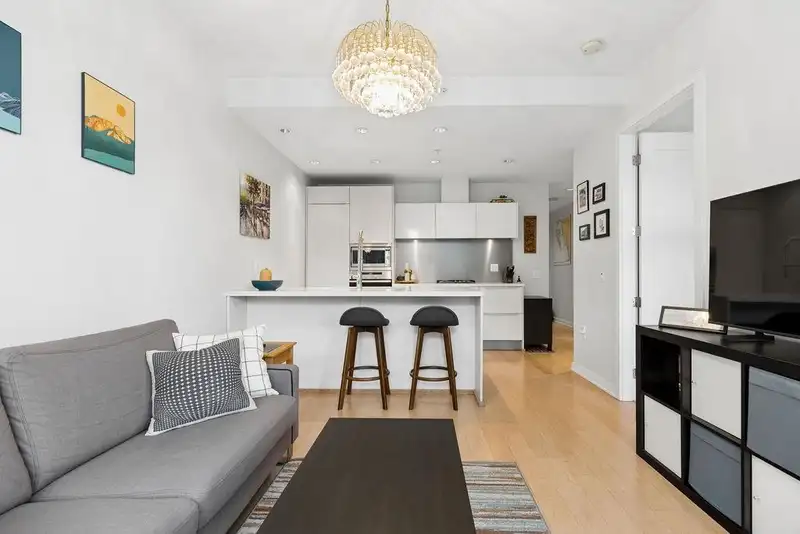 403 181 W 1ST AVENUE - photo 1 of 27