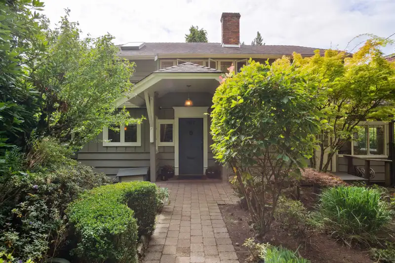 2616 HAYWOOD AVENUE - photo 1 of 20