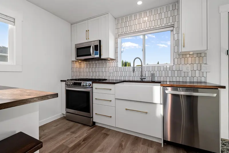 5865 CARTER ROAD - photo 2 of 25