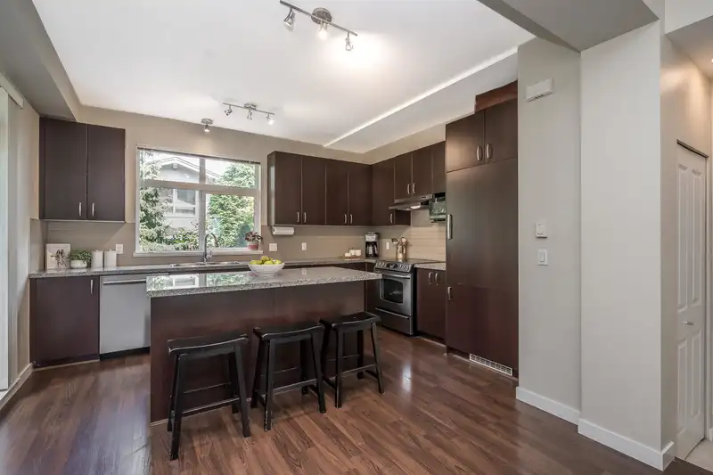 123 2729 158 STREET - photo 4 of 40
