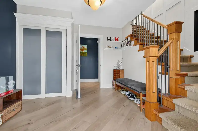 1052 CORONA CRESCENT - photo 3 of 31