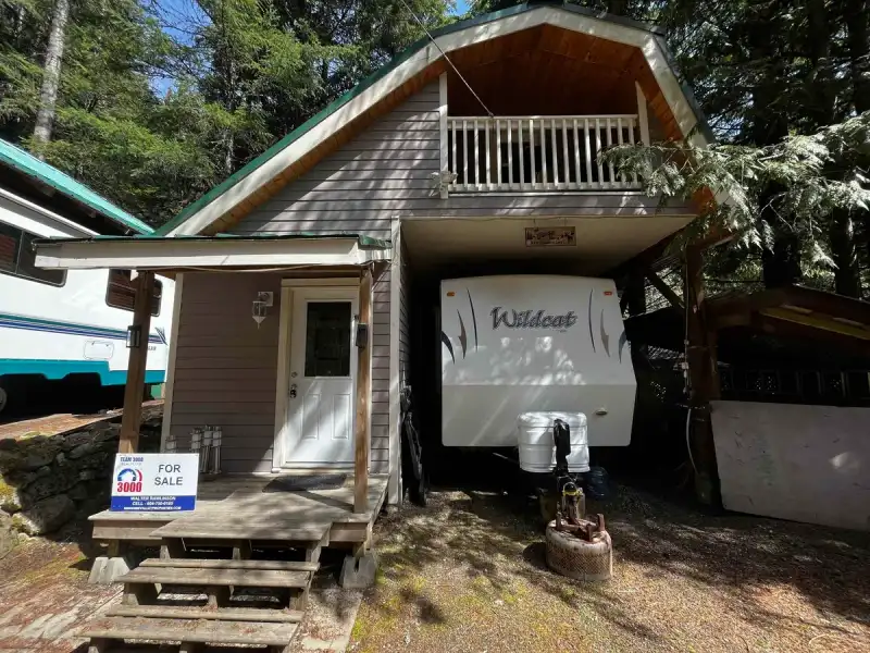 H44 STRAWBERRY LANE - photo 1 of 37
