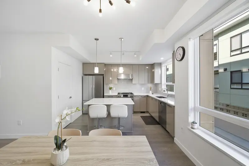 45 10233 RIVER DRIVE - photo 2 of 25