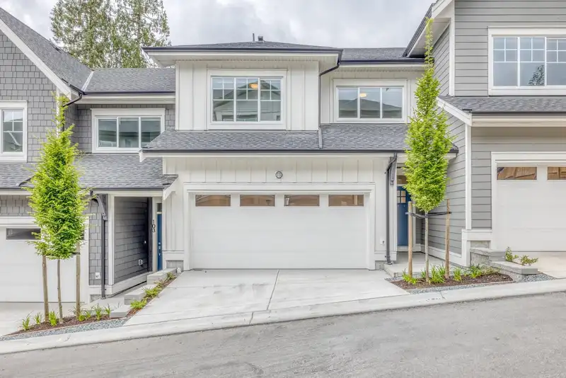 104 3421 QUEENSTON AVENUE - photo 2 of 33