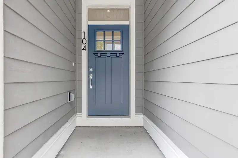 104 3421 QUEENSTON AVENUE - photo 3 of 33