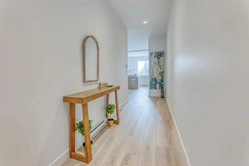 104 3421 QUEENSTON AVENUE - photo 4 of 33
