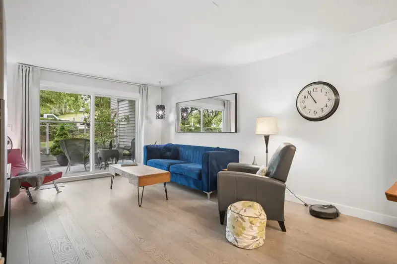112 550 ROYAL AVENUE - photo 3 of 31