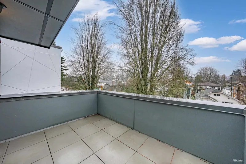 2071 E 1ST AVENUE - photo 3 of 25