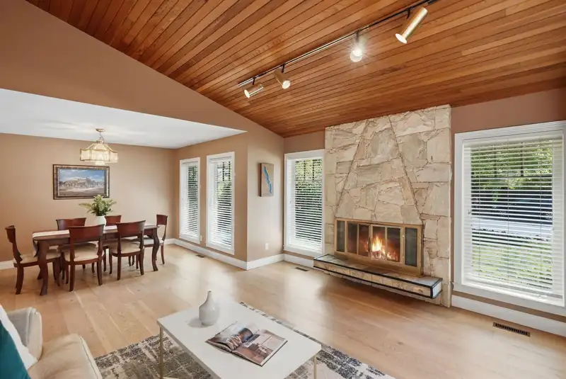 11779 LYON ROAD - photo 4 of 38