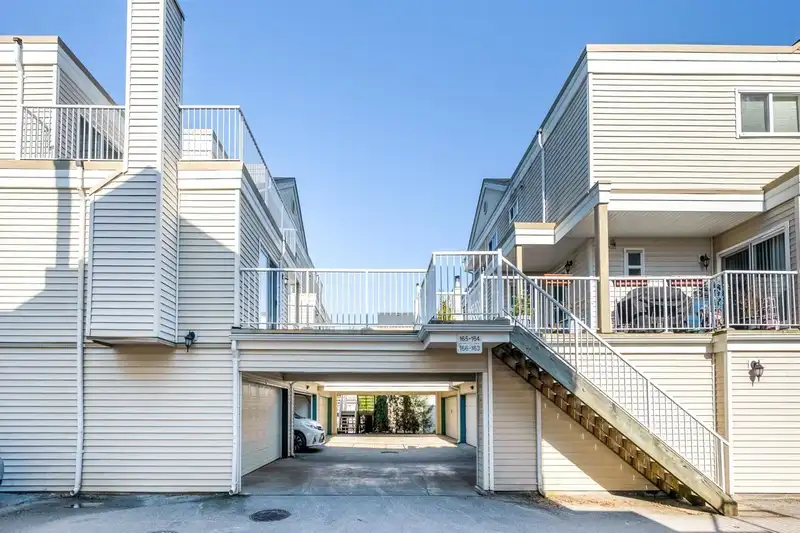 165 10077 156 STREET - photo 3 of 21