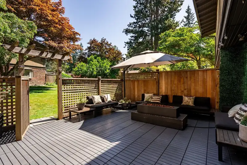 137 3300 CAPILANO ROAD - photo 1 of 39