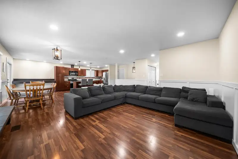 34050 SHANNON DRIVE - photo 4 of 40