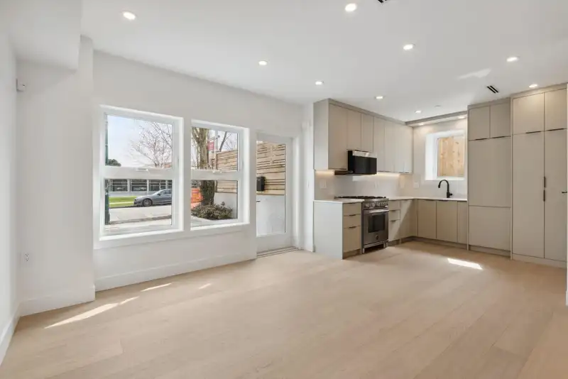 3379 VICTORIA DRIVE - photo 1 of 12
