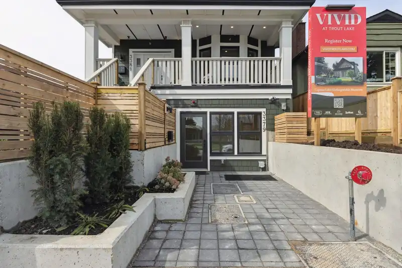 3379 VICTORIA DRIVE - photo 2 of 12