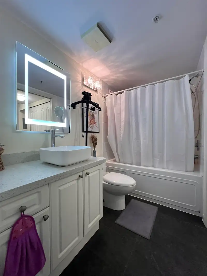 403 5880 DOVER CRESCENT - photo 4 of 11