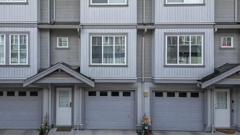 168 12040 68 AVENUE - photo 3 of 25