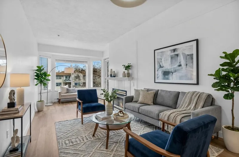 404 12110 80TH AVENUE - photo 1 of 25