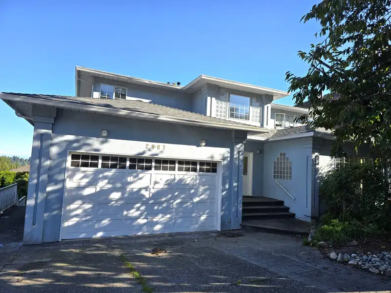 2907 KALAMALKA DRIVE - photo 1 of 25
