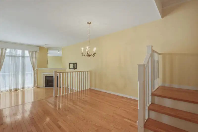 18 920 CITADEL DRIVE - photo 2 of 40