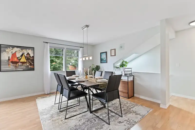2024 LEGGATT PLACE - photo 4 of 40
