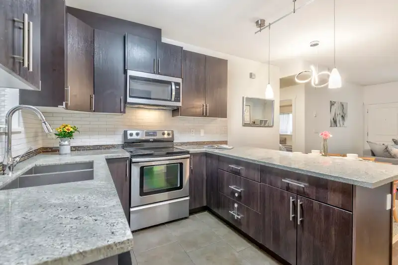 109 368 ELLESMERE AVENUE - photo 2 of 30