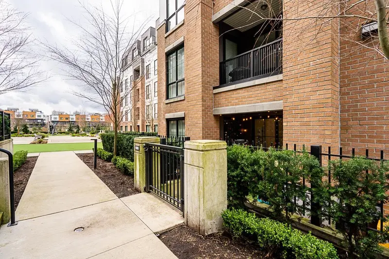 102 20052 83A AVENUE - photo 1 of 22