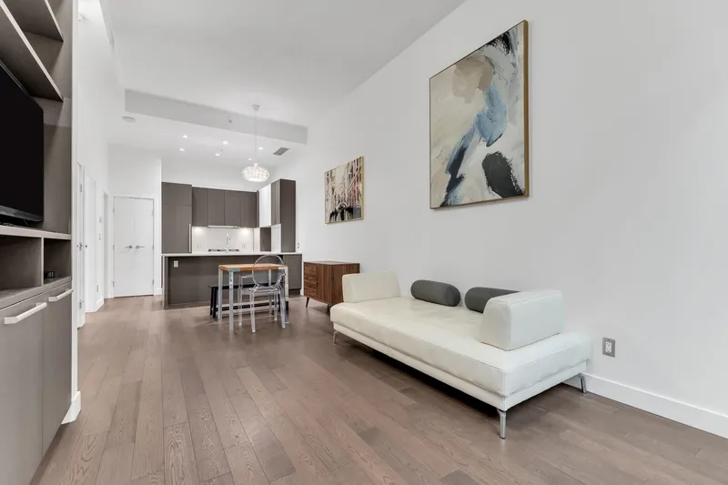 268 W 1ST AVENUE - photo 2 of 25