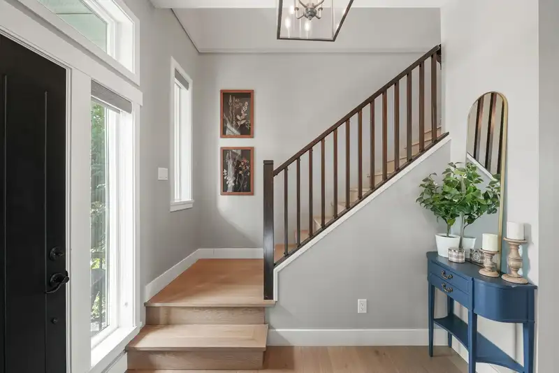 16555 25 AVENUE - photo 2 of 40
