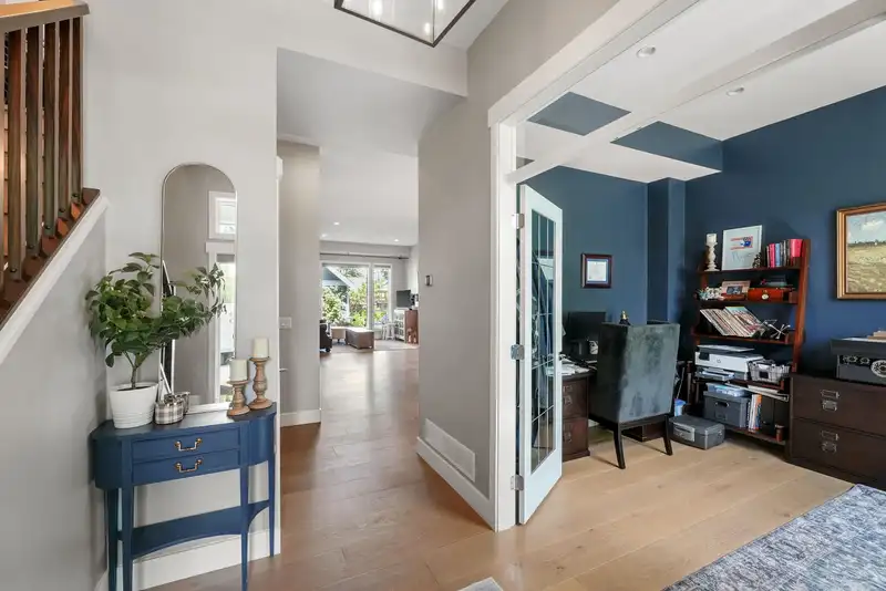 16555 25 AVENUE - photo 3 of 40