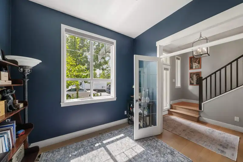 16555 25 AVENUE - photo 4 of 40